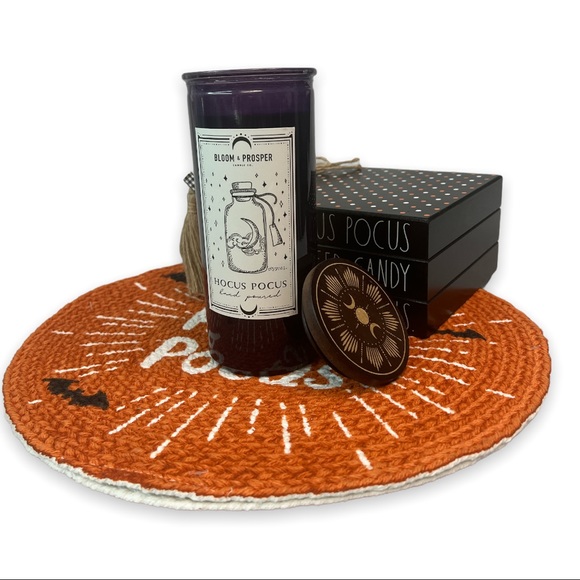Bloom & Prosper Hocus Pocus Hand Poured Halloween Candle richly scented LRG Rare - Picture 2 of 8